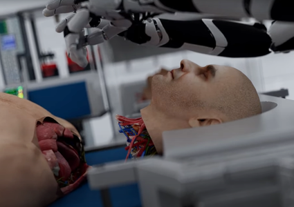 Captura de pantalla de un vídeo en el que unos brazos robóticos antropomórficos se ciernen sobre una cabeza humana separada del cuerpo, tumbada en una mesa quirúrgica.
