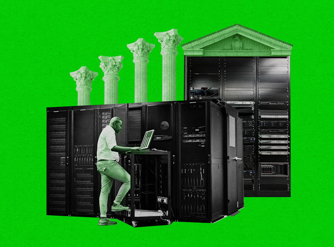 Cuatro columnas y un frontón griego sobre torres de servidores mientras un investigador mira un portátil en un carro de servidores.