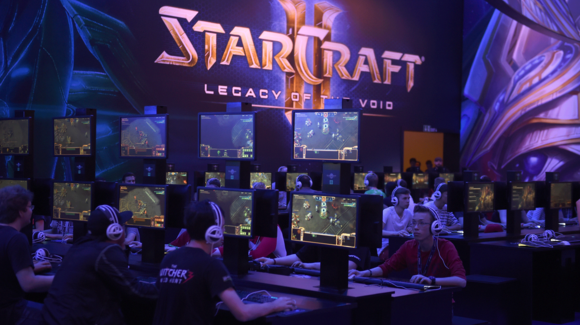 Competición de StarCraft durante la Gamescon de Colonia, Alemania, en 2015